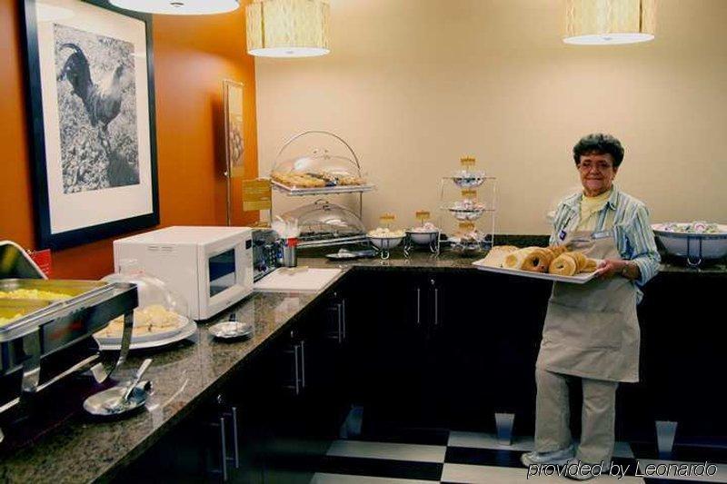 Hampton Inn Appleton-Fox River Mall Area Restoran gambar